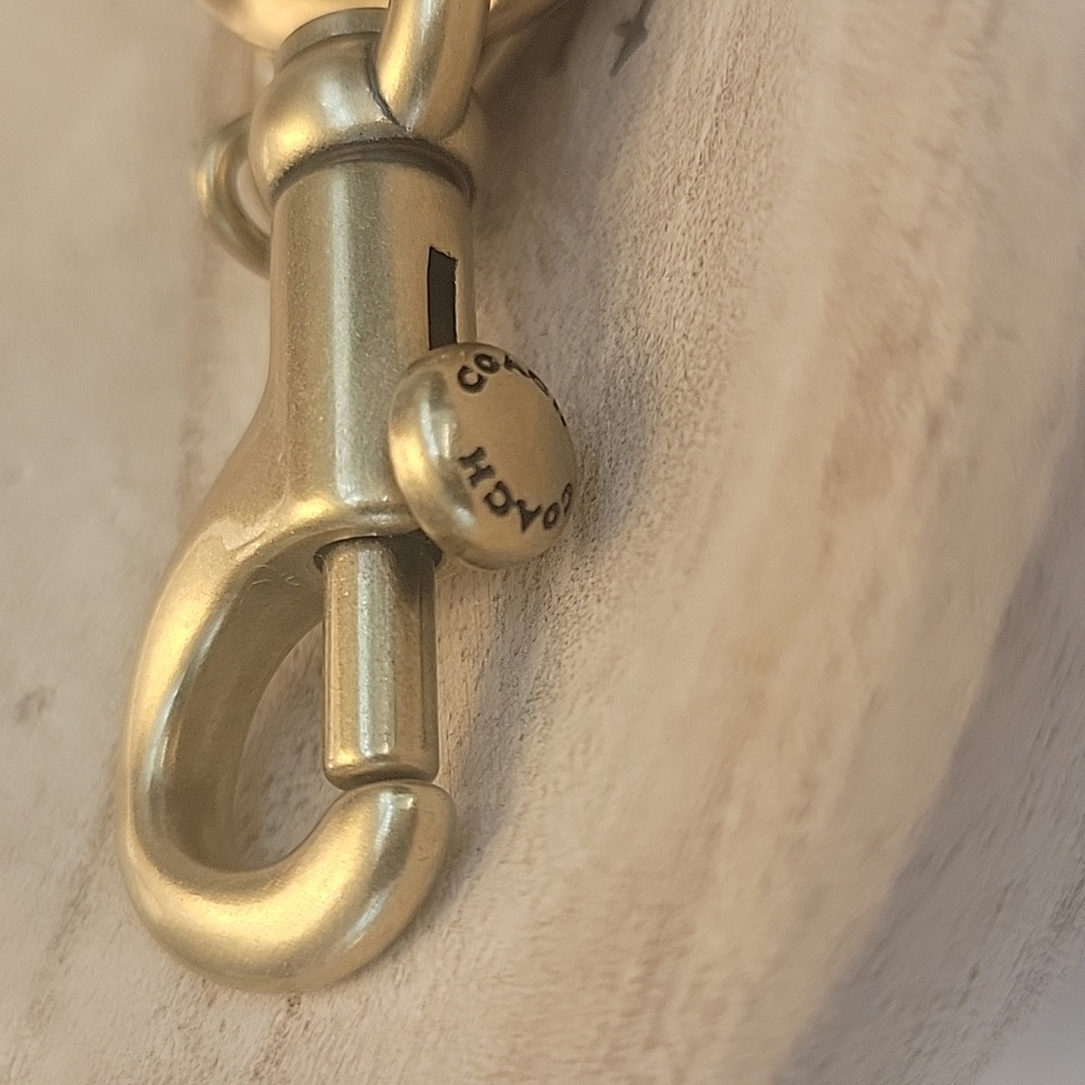 NWOT BRASS COACH C KEYCHAIN - Picture 3 of 8